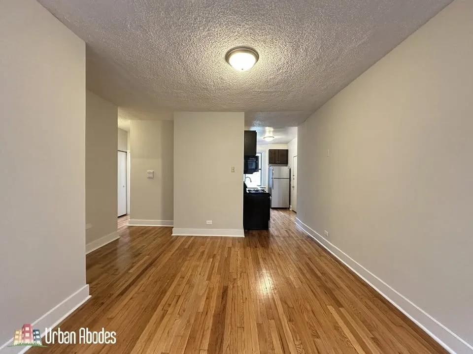 2 Beds 1 Bath Apartment image indicator(10)