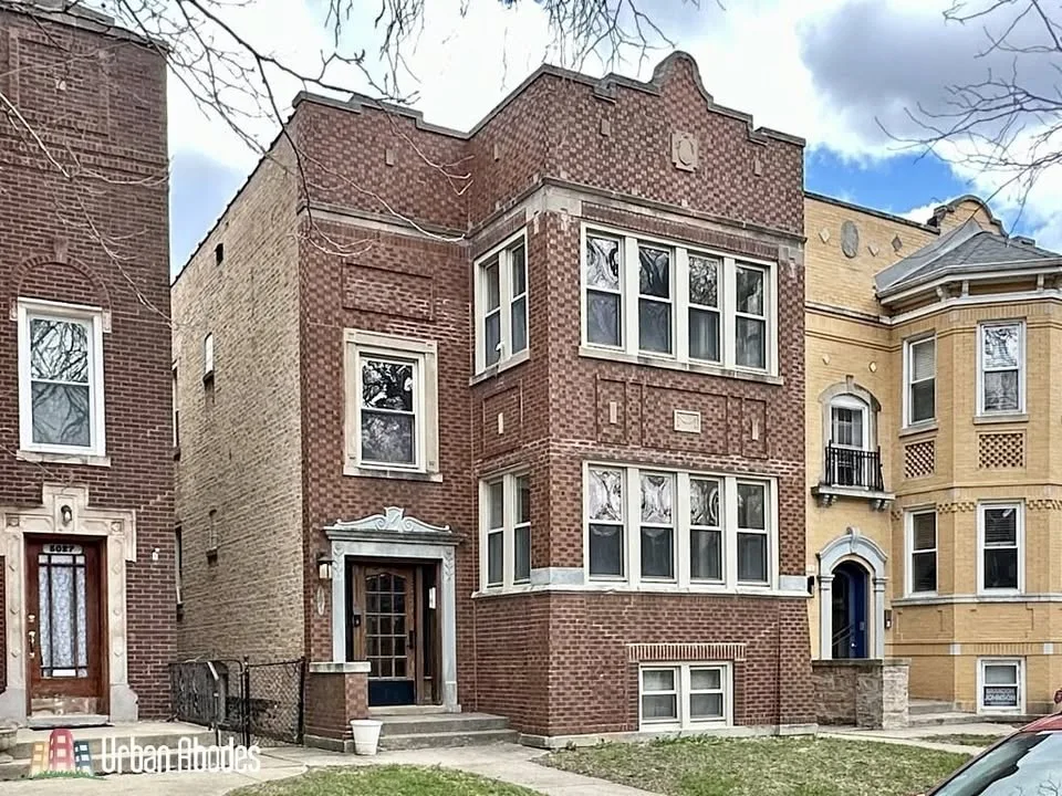 3 Beds 1.5 Baths Apartment