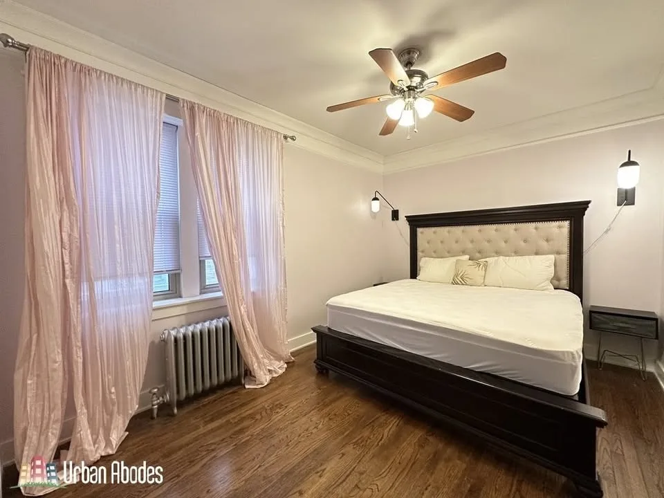 3 Beds 1.5 Baths Apartment image indicator(10)