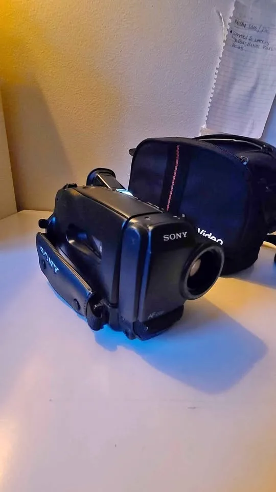 Sony Handycam CCD-TR94 Video8 Camcorder - Tested & Working