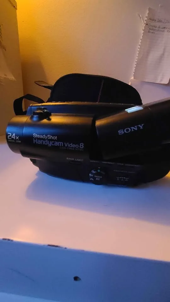 Sony Handycam CCD-TR94 Video8 Camcorder - Tested & Working image indicator(4)