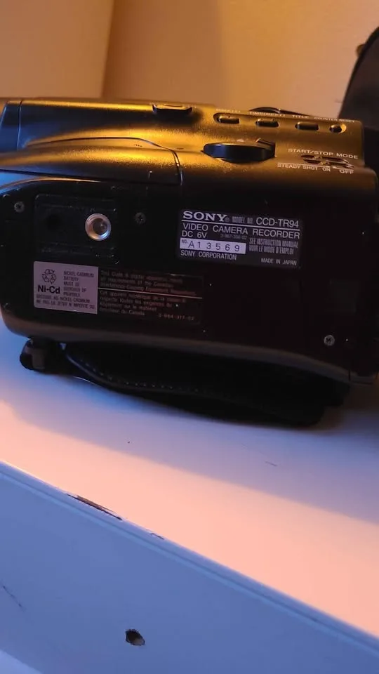 Sony Handycam CCD-TR94 Video8 Camcorder - Tested & Working image indicator(8)