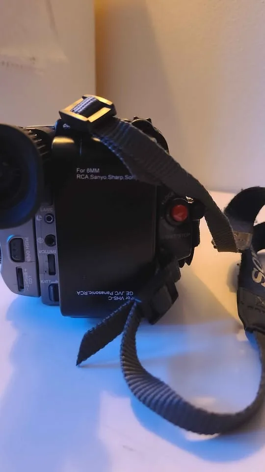 Sony Handycam CCD-TRV21 Video8 Camcorder - Tested & Working image indicator(8)