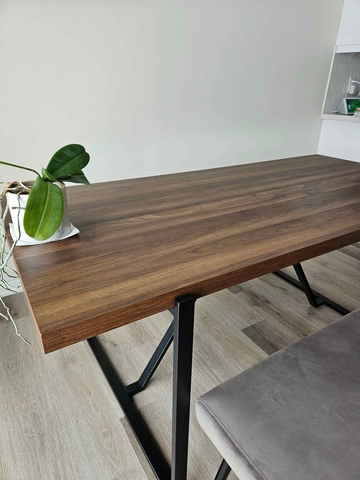 Dining Table - photo 3