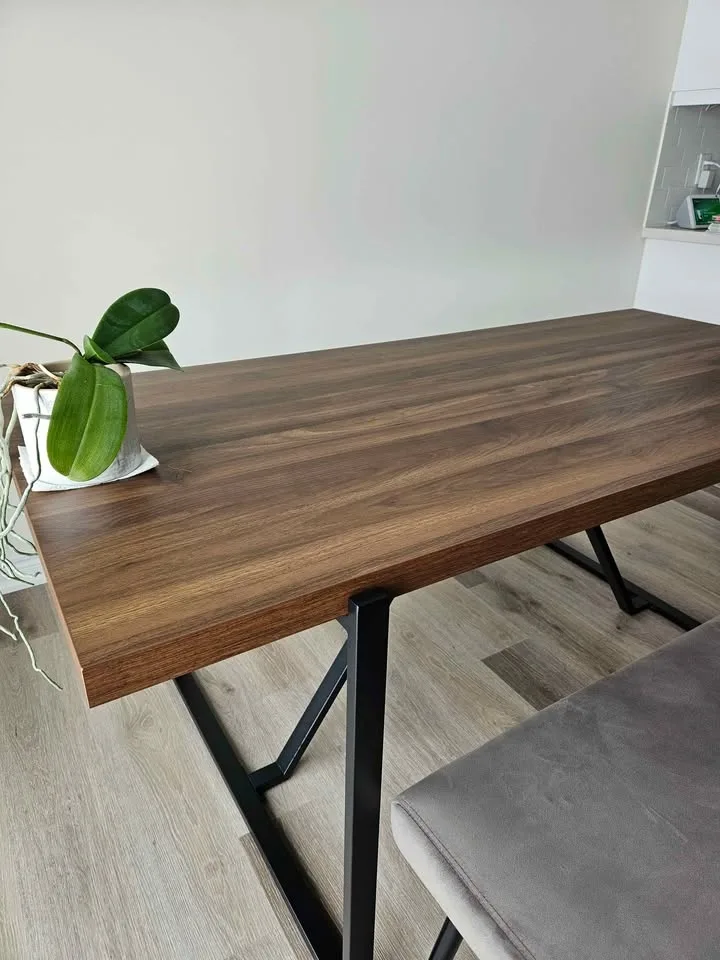 Dining Table image indicator(3)