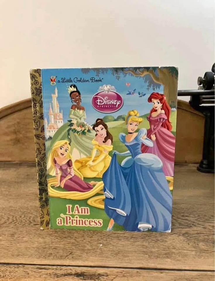 I am a Princess (Disney Princess) Little Golden Book