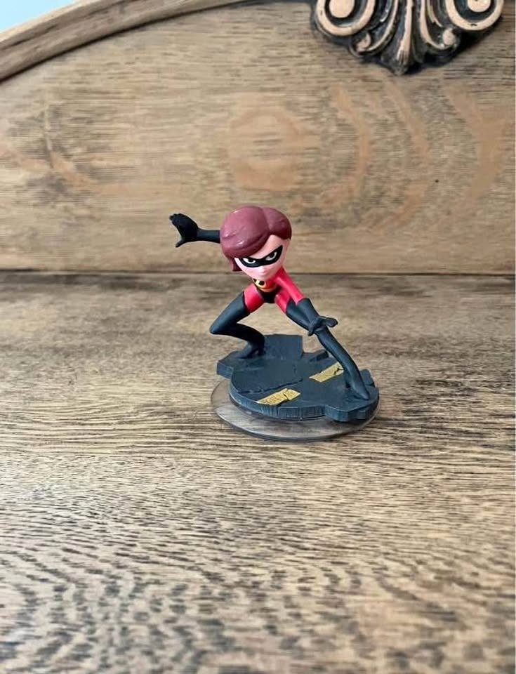 Disney Infinity incredible Mrs incredible Figure