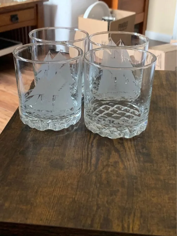 Bluenose Old Fashioned Glasses image indicator(2)