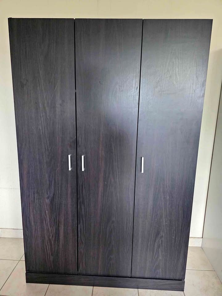 3 Door wardrobe