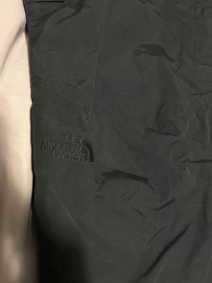 Women’s XL north face Snowpants - photo 2