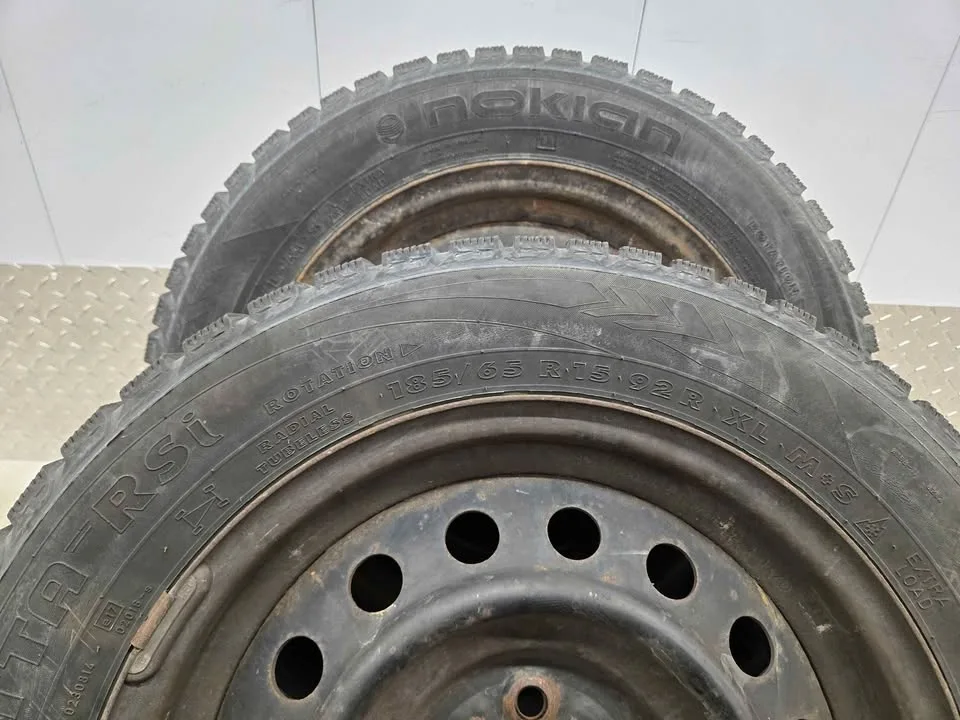 Nokian Hakkapelitta Winter Tires- 185/65R15 image indicator(8)