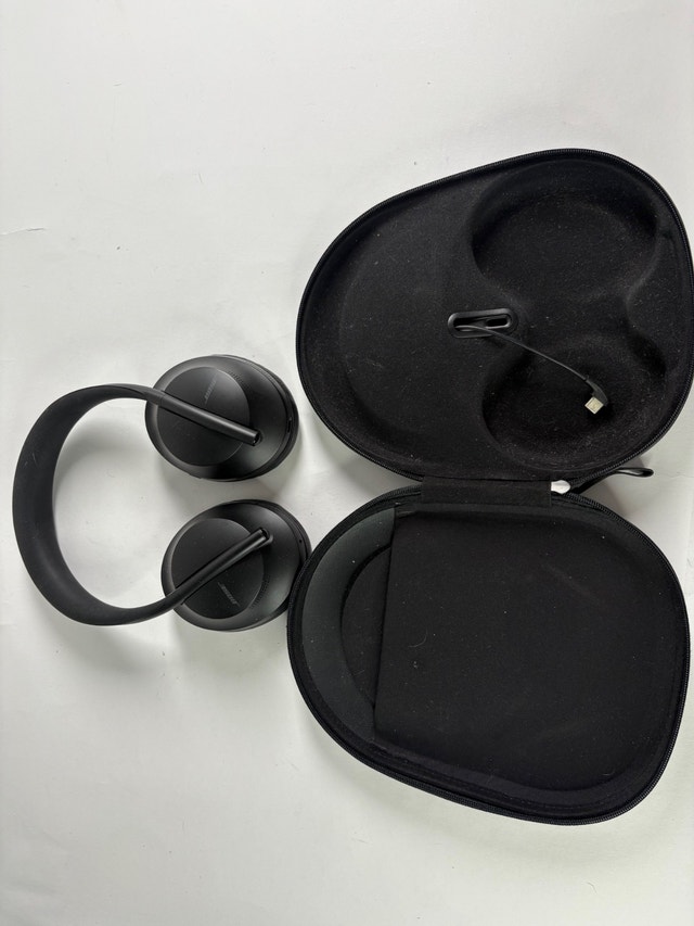 Bose Noise Cancelling 700 Bluetooth Over-Ear Wireless Headphones