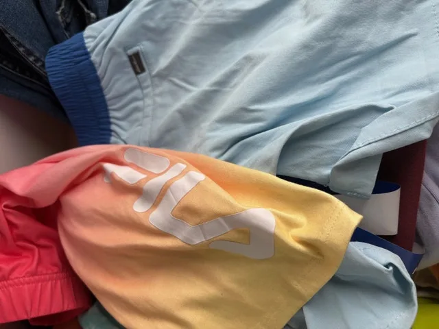 100 PC Kids Clothing - Boys / Girls - All Sizes image indicator(9)