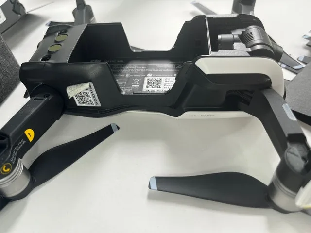 DJI Mavic Air Camera Drone - Fly More Package image indicator(5)