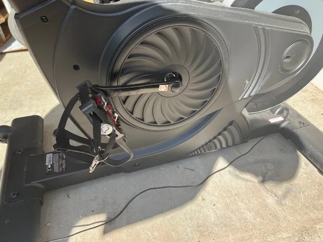 Echelon Connect EX4s+ Spin Bike w/ HD 15.6" Touchscreen Monitor image indicator(5)