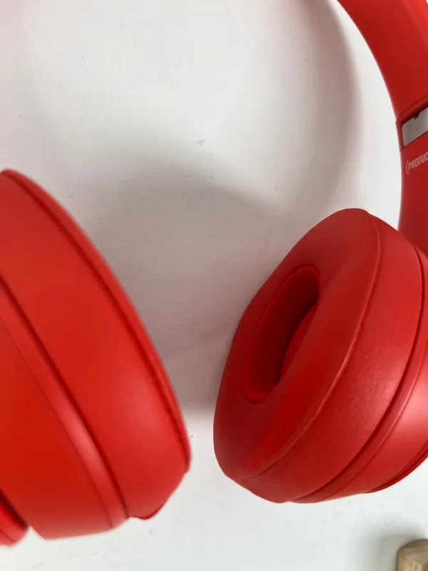 Beats Solo3 Wireless On-Ear Headphones - Apple image indicator(2)