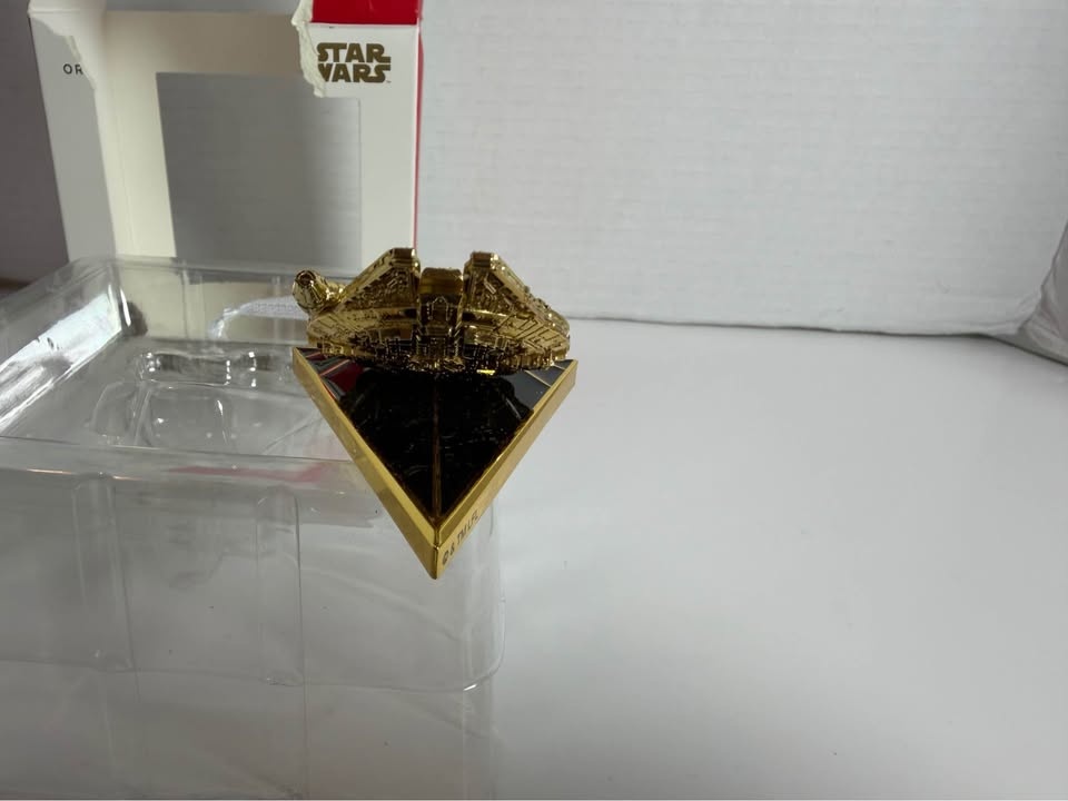 Star Wars Millennium Falcon - Gold Christmas Tree Ornament - photo 4