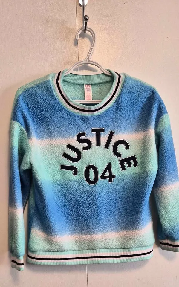 Sweater/hoodie image indicator(2)