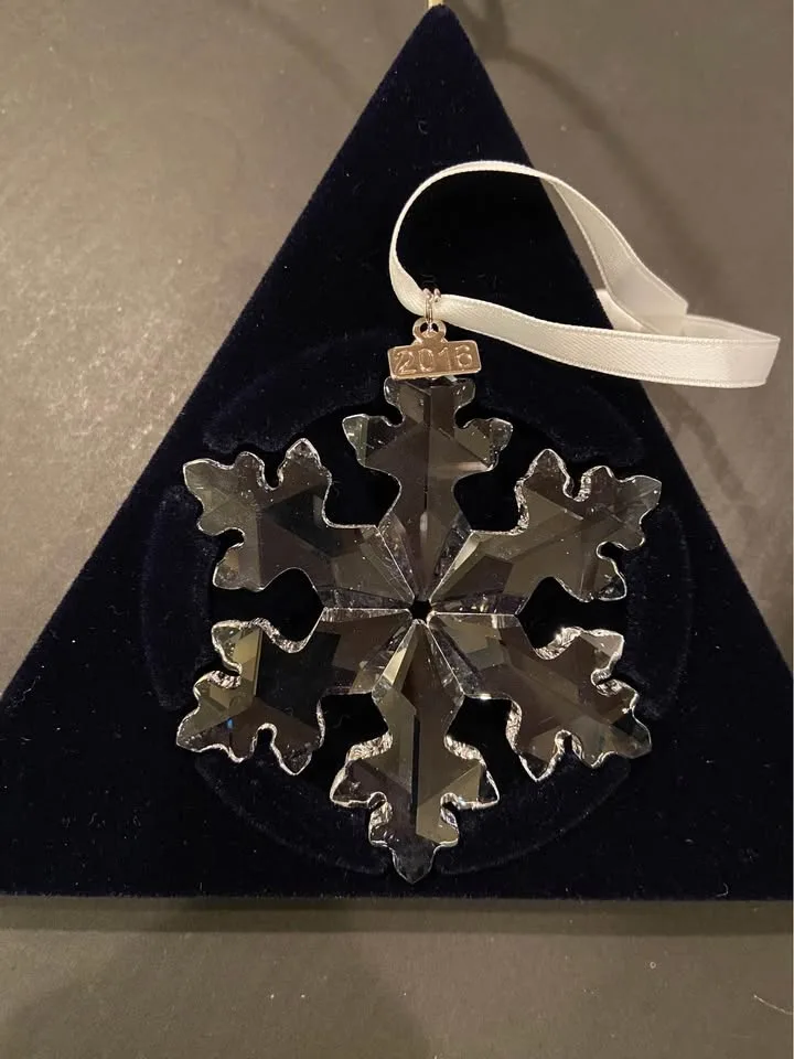 Swarovski Annual Christmas Ornament, 2016 image indicator(6)