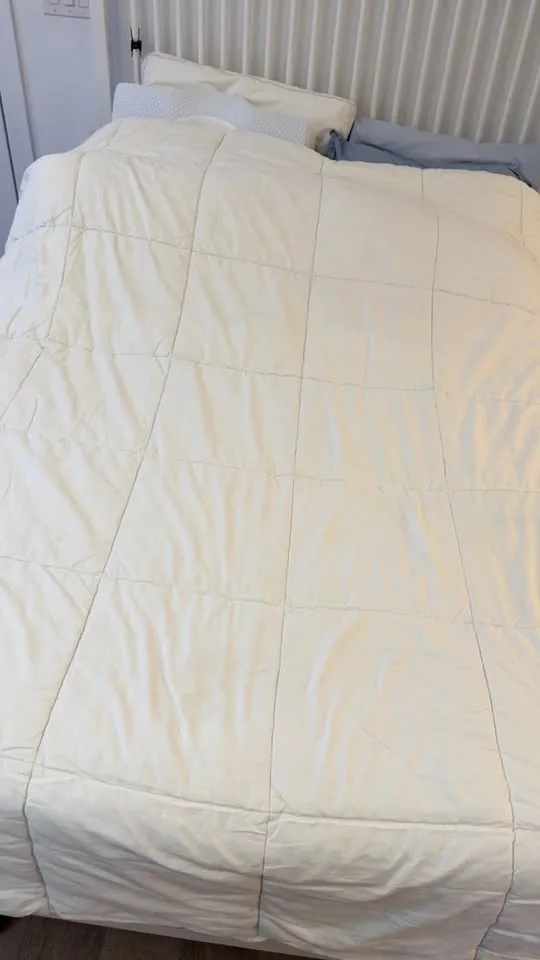 Gel microfiber duvet - Canadian Down & Feather Co. image indicator(4)