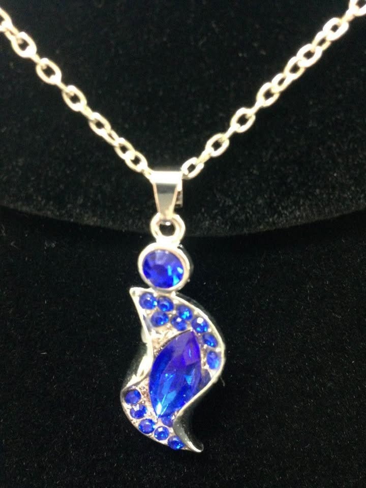 Necklaces and Rings - photo 2