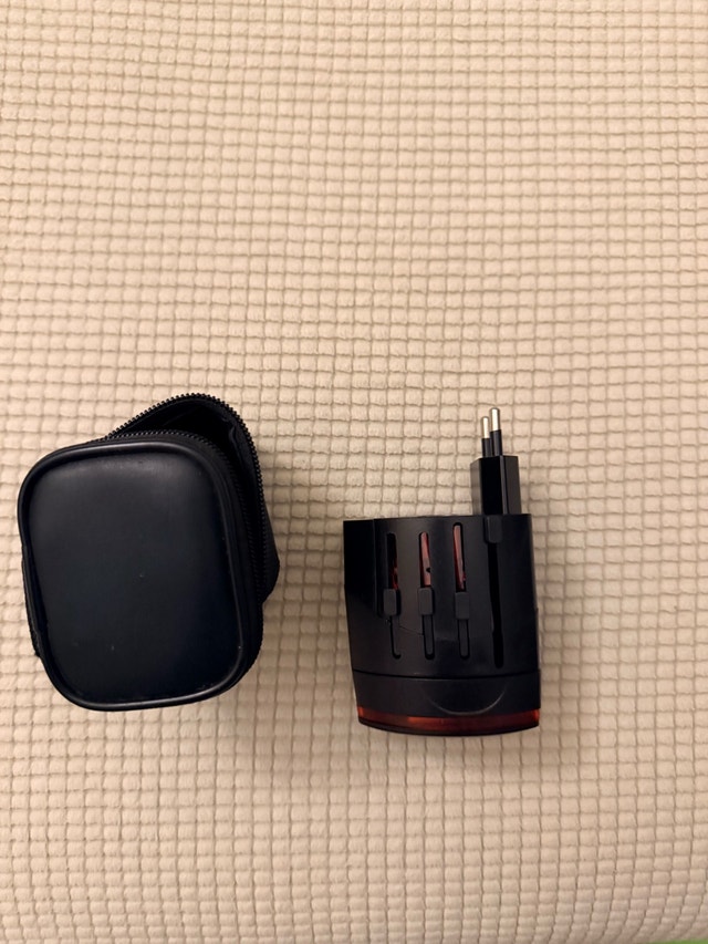 Plug Travel Adapter - photo 4