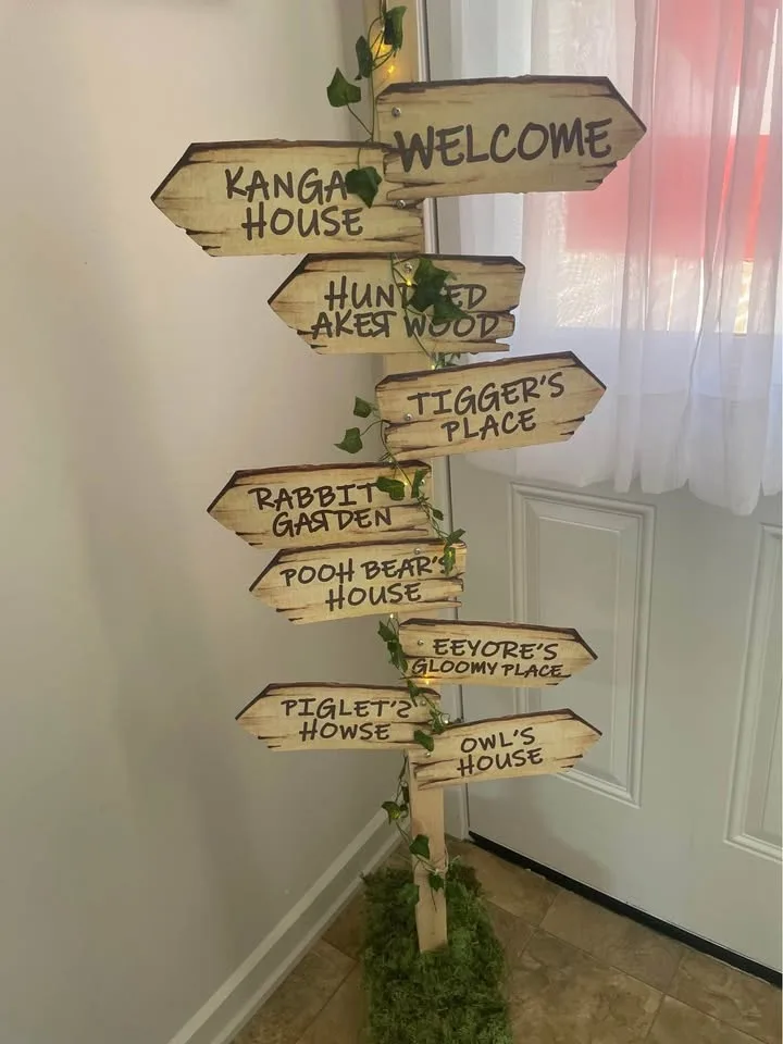 Pooh Bear 5 foot Rental Post image indicator(2)