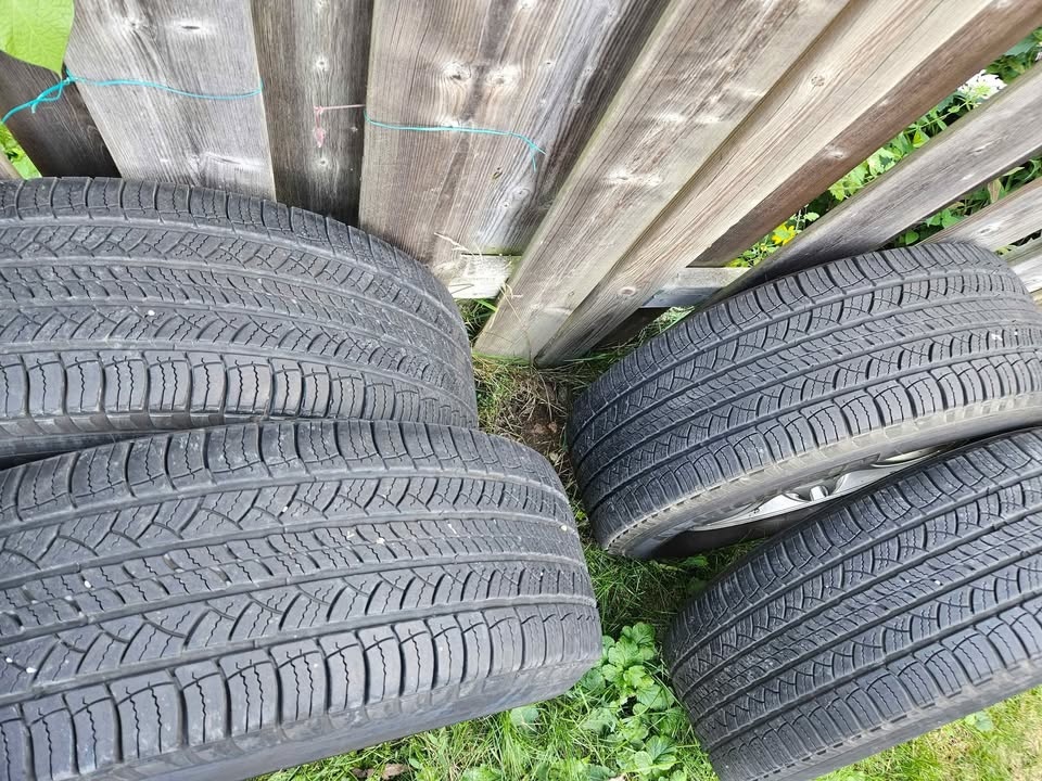 P265/65/R17 Michelin All Weather Tires on Lexus OEM Rims - photo 2