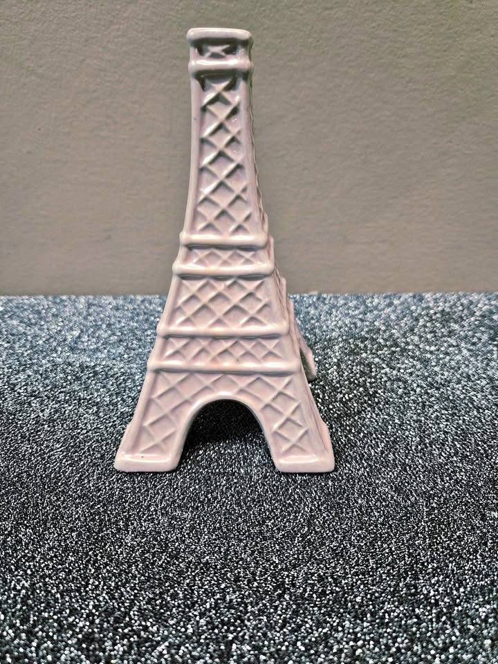 Porcelain Pink Eiffel Tower decorative ornament