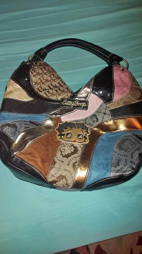 BEAUTIFUL  BETTY BOOP Hobo or Shoulder Bag
