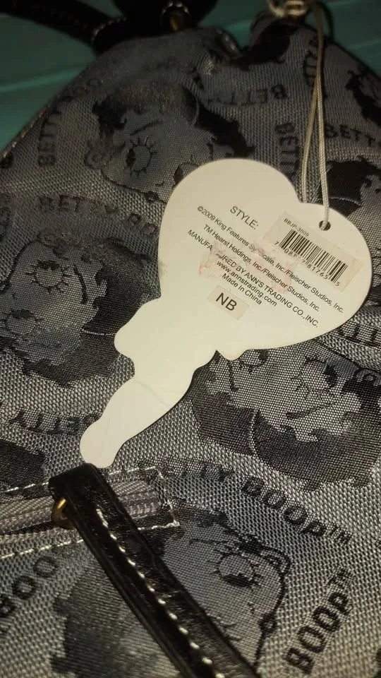 BEAUTIFUL  BETTY BOOP Hobo or Shoulder Bag image indicator(4)