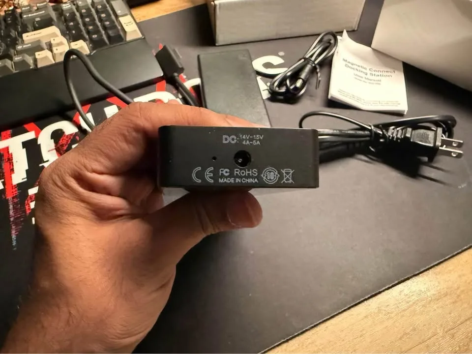 Surface Docking Station image indicator(6)