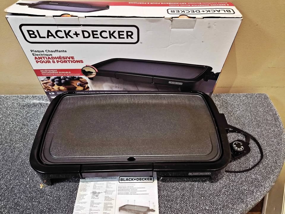 Black & Decker Family Sized Electric Griddle, Black