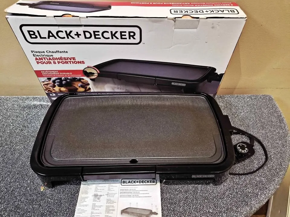 Black & Decker Family Sized Electric Griddle, Black thumbnail