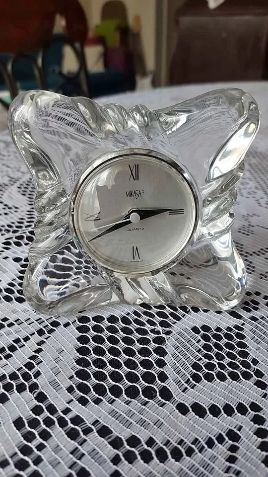 MIKASA Twist Square Quartz Crystal Desk Clock