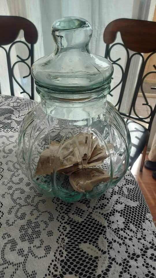 Large Green Vintage Jar - photo 3