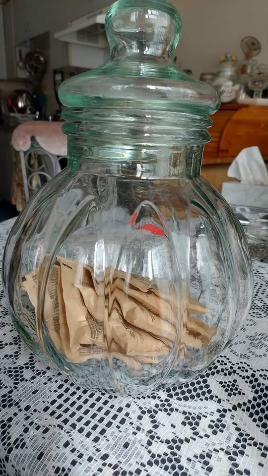 Large Green Vintage Jar - photo 4