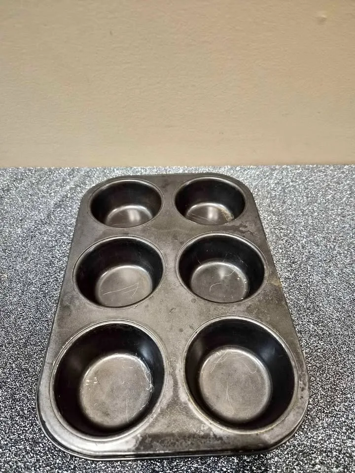 Muffin Baking Pan, Cupcake Baking Pan thumbnail