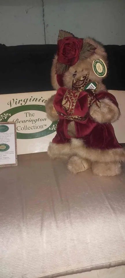 Bearington Collection #1072 Christmas Bear Virginia image indicator(5)