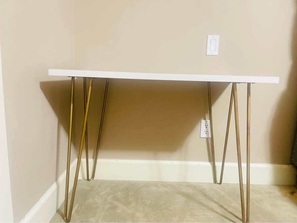 Retro- inspired computer desk. - photo 3