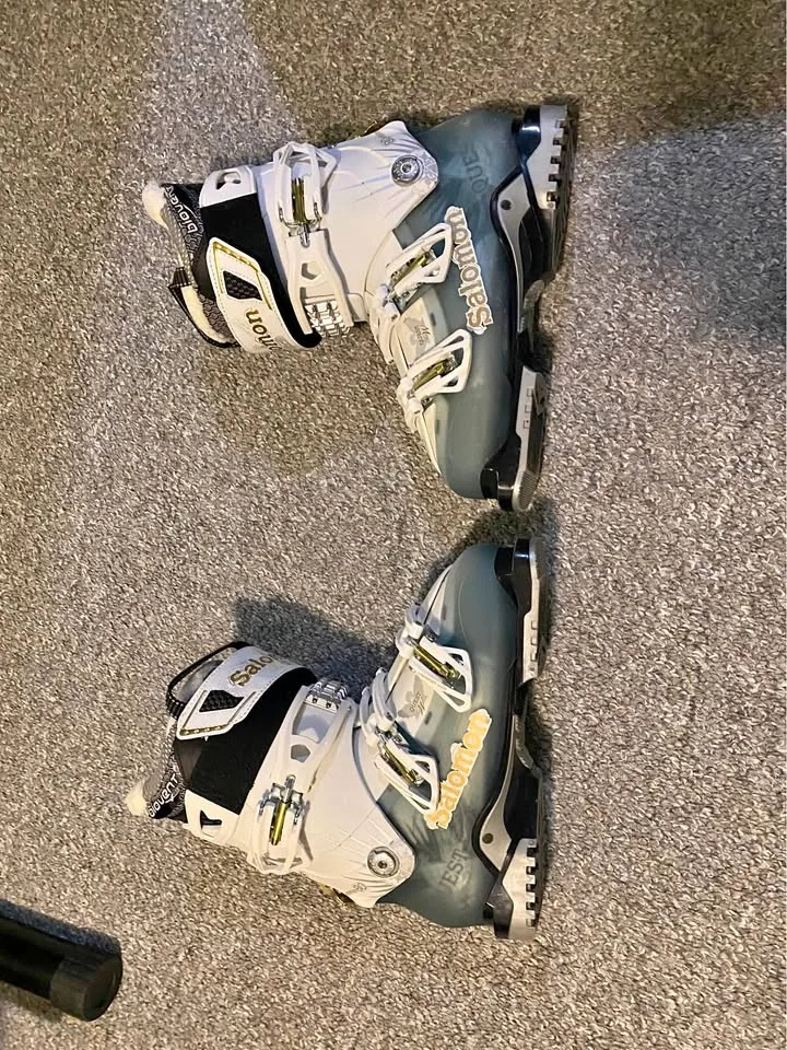 Salomon Quest 80 women’s ski shoes thumbnail