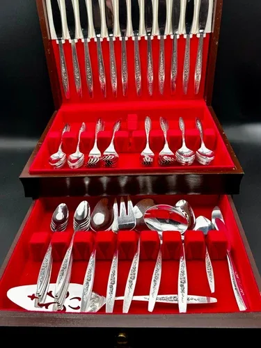 Silverplated Flatware Set Service for 12 image indicator(5)