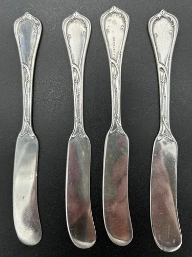 Set of 4 Reed and Barton Butter Spreaders image indicator(2)