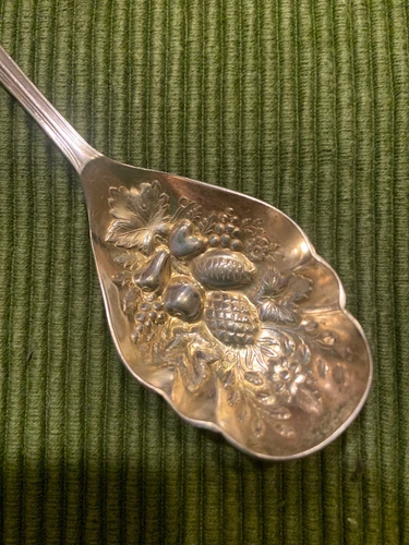 Floral Repousse Berry Spoon 5.75" - photo 2