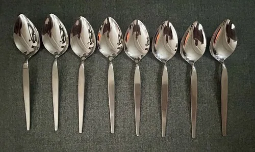 Oneida SATINIQUE 18 Knives and Spoons image indicator(2)