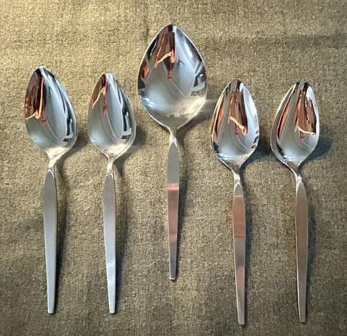 Oneida SATINIQUE 18 Knives and Spoons image indicator(6)