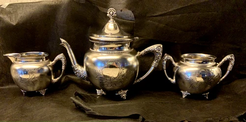 New Amsterdam Silver Tea Pot Creamer & Sugar 600