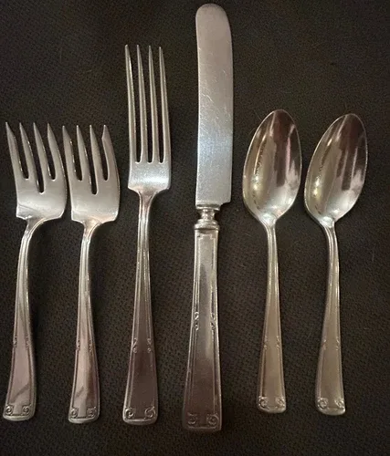 Yourex Silverplate, Victory Pattern, 47 Piece Set image indicator(3)