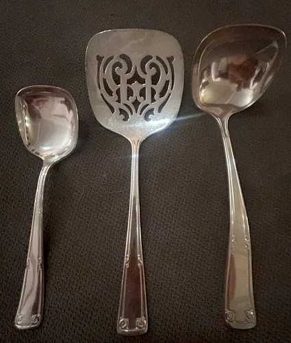 Yourex Silverplate, Victory Pattern, 47 Piece Set image indicator(6)