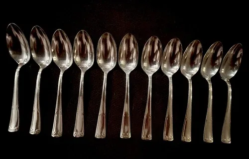 Yourex Silverplate, Victory Pattern, 47 Piece Set image indicator(8)